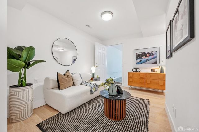 279 St Charles Avenue, San Francisco, CA 94132