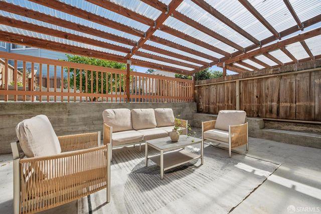 279 St Charles Avenue, San Francisco, CA 94132