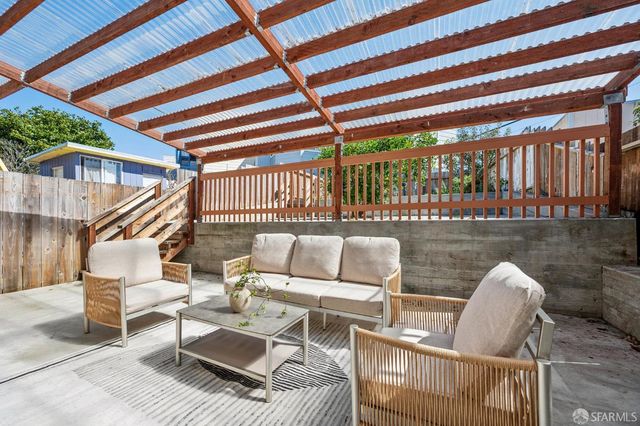 279 St Charles Avenue, San Francisco, CA 94132