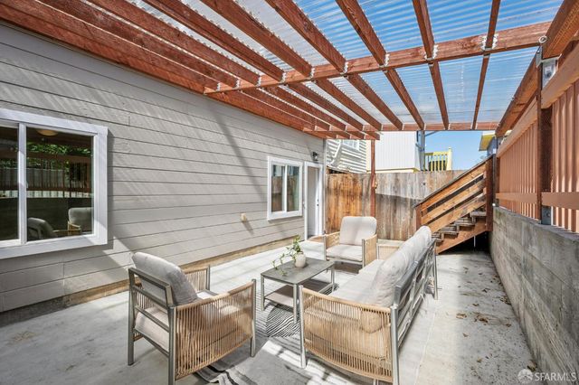 279 St Charles Avenue, San Francisco, CA 94132