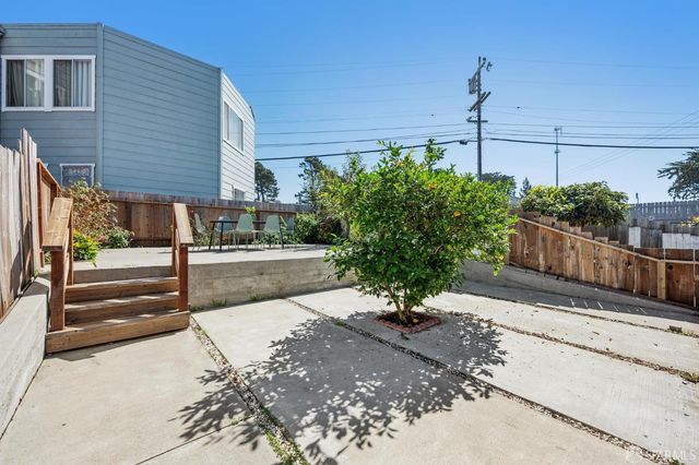 279 St Charles Avenue, San Francisco, CA 94132