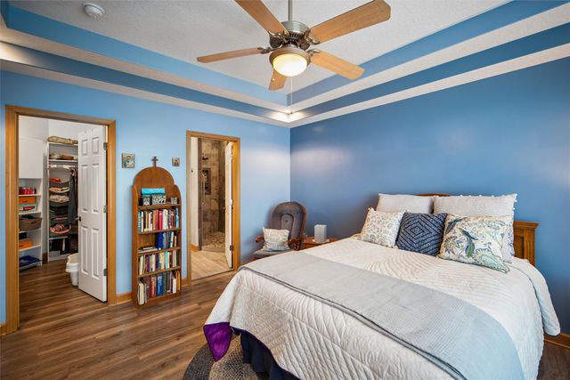 12208 Madison Avenue, Urbandale, IA 50323