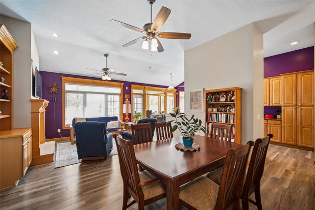 12208 Madison Avenue, Urbandale, IA 50323