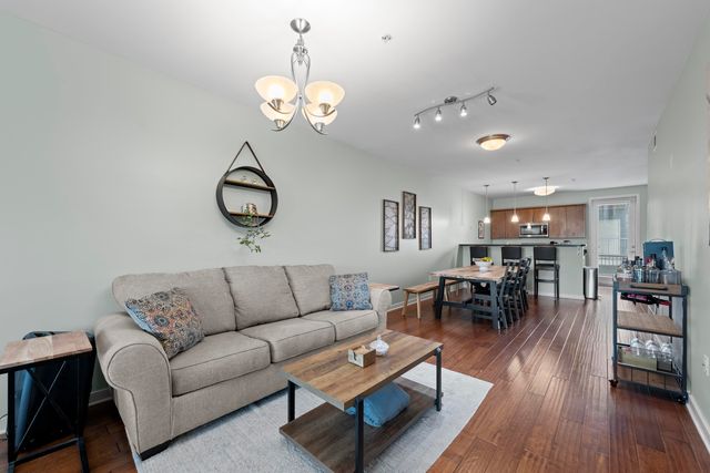 380 N Island Dr Apt 105, Memphis, TN 38103