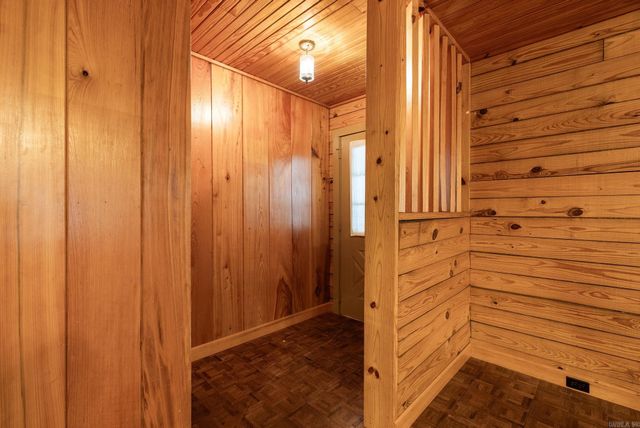 20314 Lake Vista Drive, Roland, AR 72135