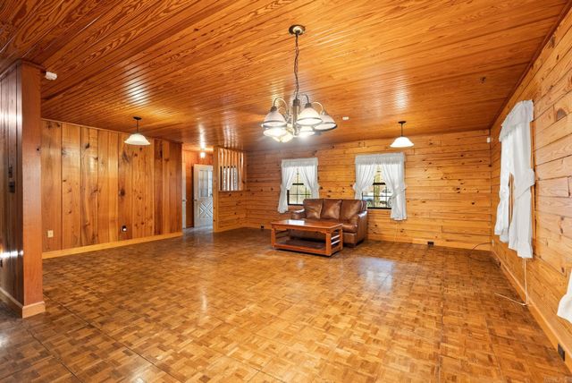 20314 Lake Vista Drive, Roland, AR 72135