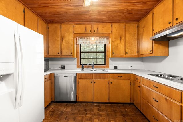 20314 Lake Vista Drive, Roland, AR 72135