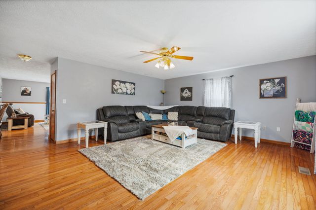 1680 KY-715, Rogers, KY 41365