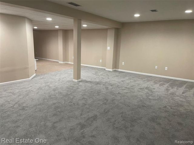 2519 Westmont Circle 4, Sterling Heights, MI 48310