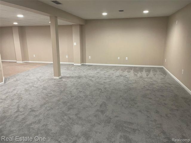 2519 Westmont Circle 4, Sterling Heights, MI 48310