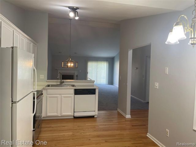 2519 Westmont Circle 4, Sterling Heights, MI 48310