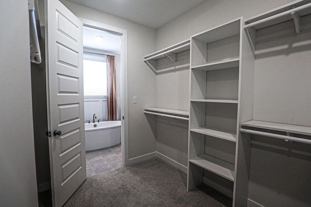 7037 WALKER FARMS DR, Bartlett, TN 38002