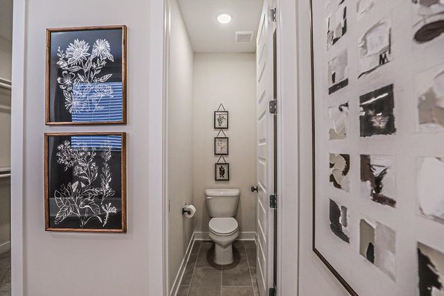 7037 WALKER FARMS DR, Bartlett, TN 38002