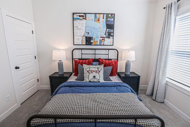 7037 WALKER FARMS DR, Bartlett, TN 38002