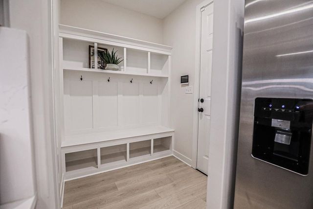 7037 WALKER FARMS DR, Bartlett, TN 38002