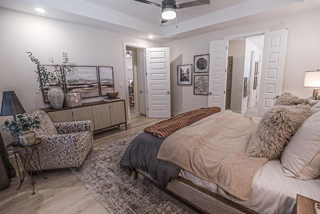 7037 WALKER FARMS DR, Bartlett, TN 38002