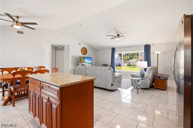 202 SE 10th TER, Cape Coral, FL 33990