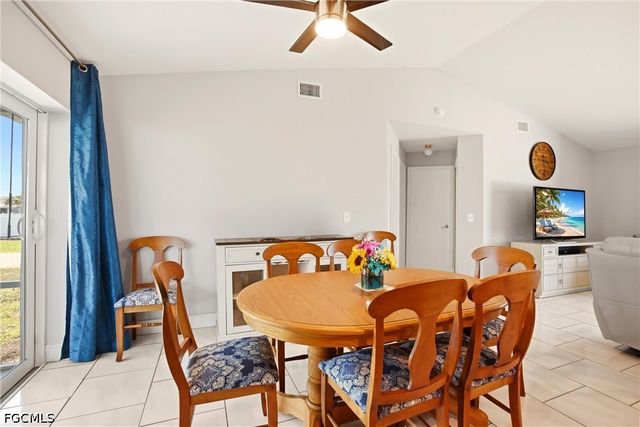 202 SE 10th TER, Cape Coral, FL 33990