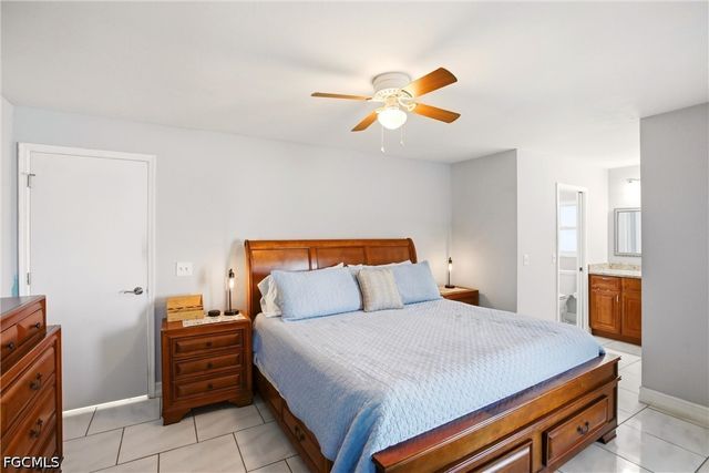 202 SE 10th TER, Cape Coral, FL 33990