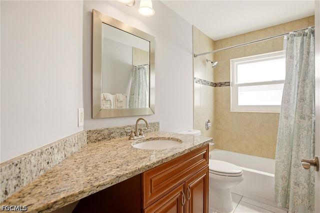 202 SE 10th TER, Cape Coral, FL 33990