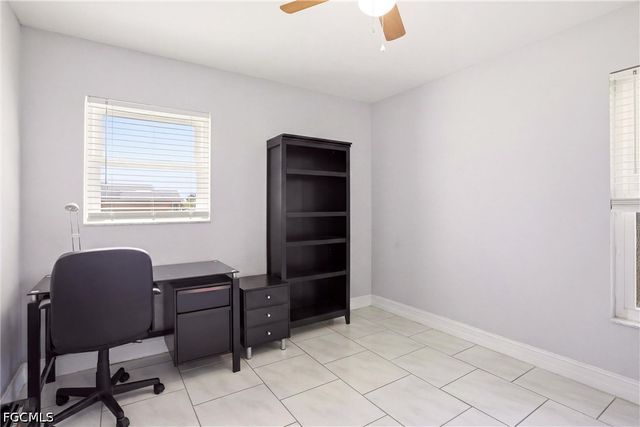 202 SE 10th TER, Cape Coral, FL 33990