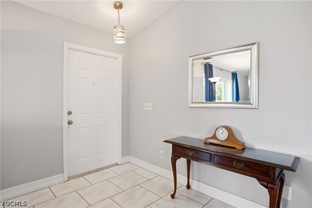 202 SE 10th TER, Cape Coral, FL 33990