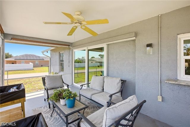 202 SE 10th TER, Cape Coral, FL 33990