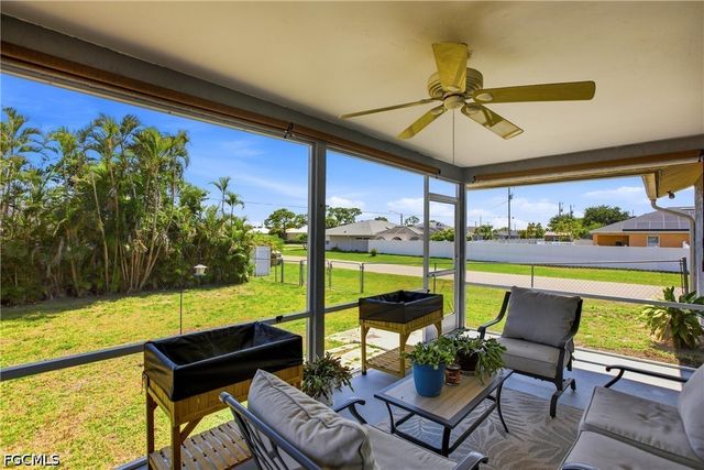 202 SE 10th TER, Cape Coral, FL 33990