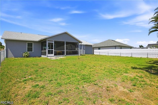 202 SE 10th TER, Cape Coral, FL 33990
