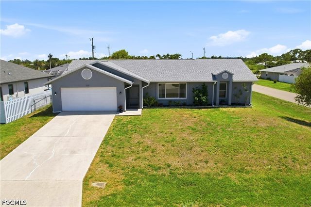 202 SE 10th TER, Cape Coral, FL 33990