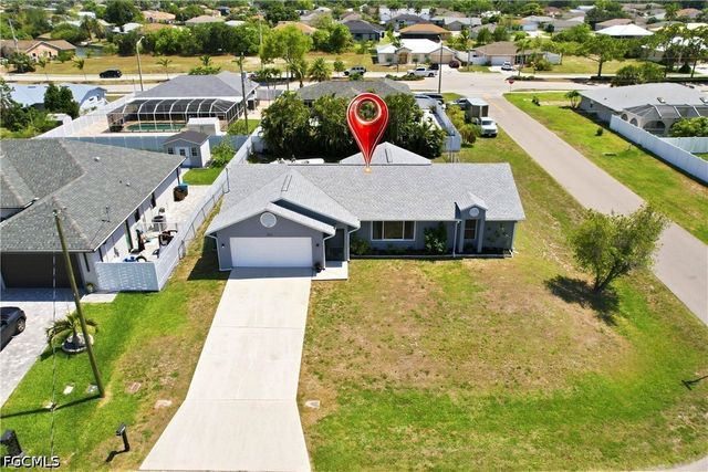 202 SE 10th TER, Cape Coral, FL 33990