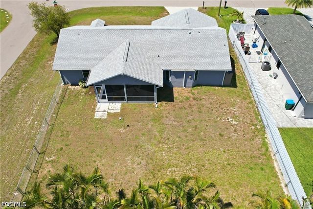 202 SE 10th TER, Cape Coral, FL 33990