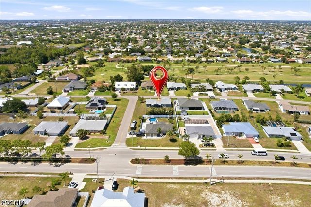 202 SE 10th TER, Cape Coral, FL 33990