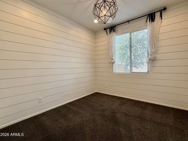 9464 W FALLEN LEAF Lane, Peoria, AZ 85383