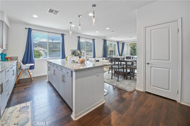809 N Dalton 104, Azusa, CA 91702