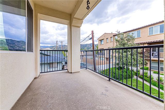 809 N Dalton 104, Azusa, CA 91702