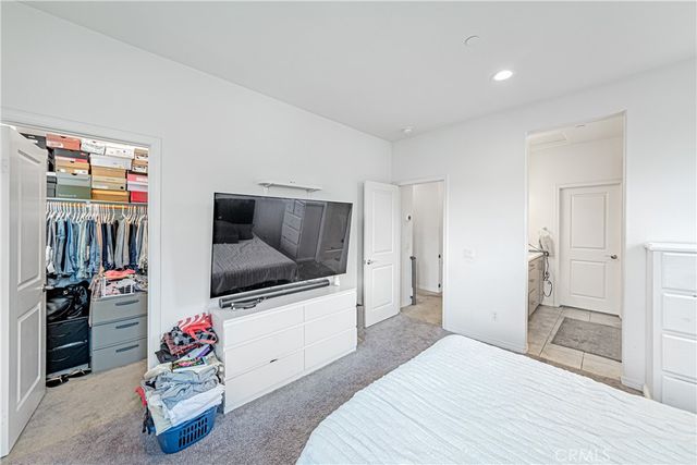 809 N Dalton 104, Azusa, CA 91702