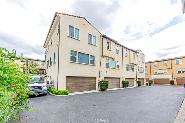 809 N Dalton 104, Azusa, CA 91702