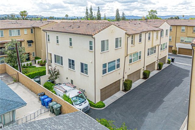 809 N Dalton 104, Azusa, CA 91702