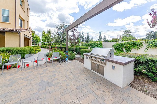 809 N Dalton 104, Azusa, CA 91702