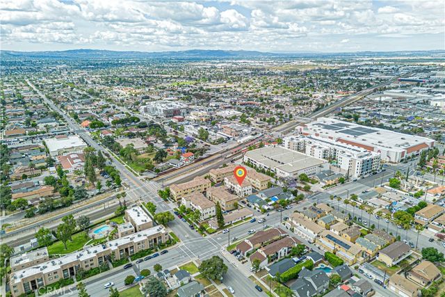 809 N Dalton 104, Azusa, CA 91702