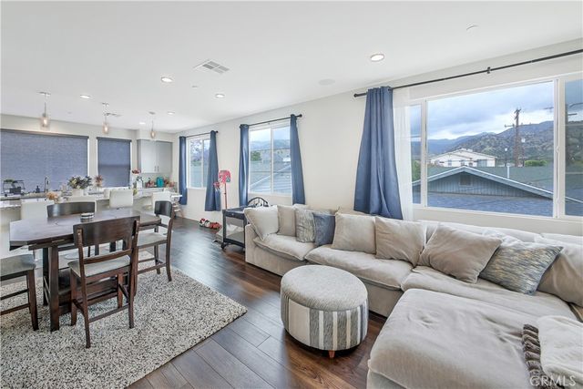 809 N Dalton 104, Azusa, CA 91702