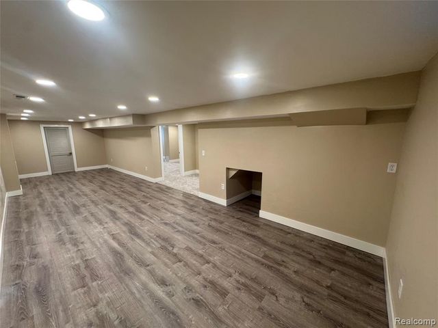 1103 Ravenwood Street, Ann Arbor, MI 48103