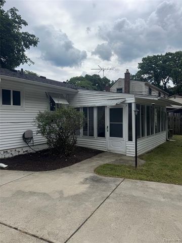 1103 Ravenwood Street, Ann Arbor, MI 48103