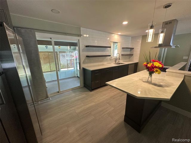1103 Ravenwood Street, Ann Arbor, MI 48103