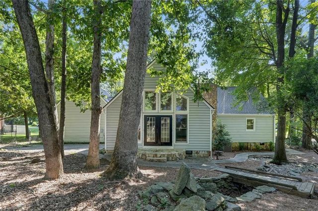 102 Quakerwood Drive, Archdale, NC 27263