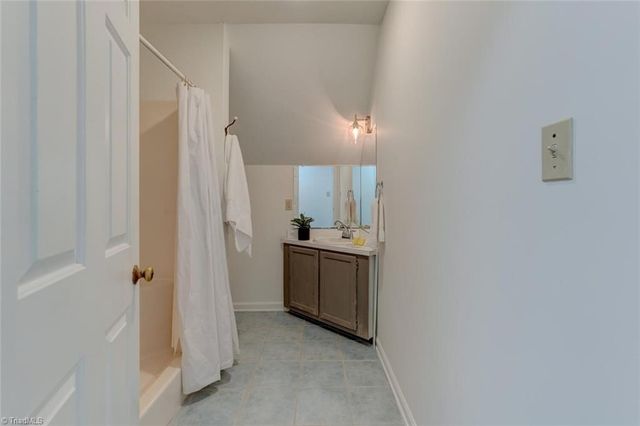 102 Quakerwood Drive, Archdale, NC 27263