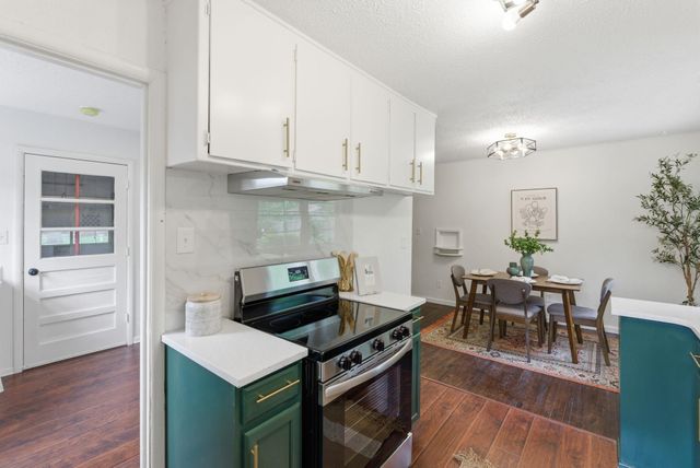 721 W Anita Dr, Haysville, KS 67060