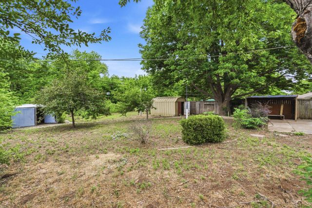 721 W Anita Dr, Haysville, KS 67060