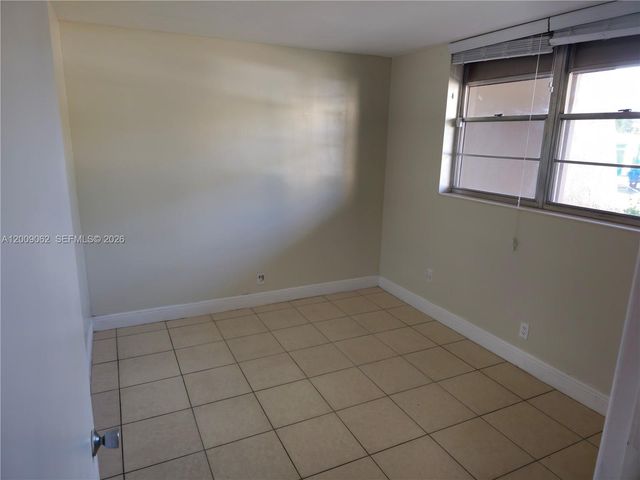 9460 Tangerine Pl 104, Davie, FL 33324